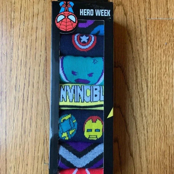 NEW 7-pk MARVEL Women's Avengers Low Cut Socks - Picture 1 of 6